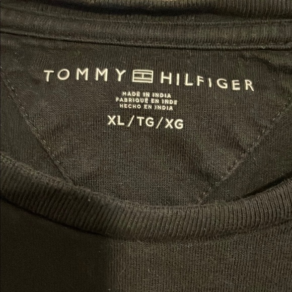 Men’s Tommy Hilfiger T-Shirt - Picture 2 of 4